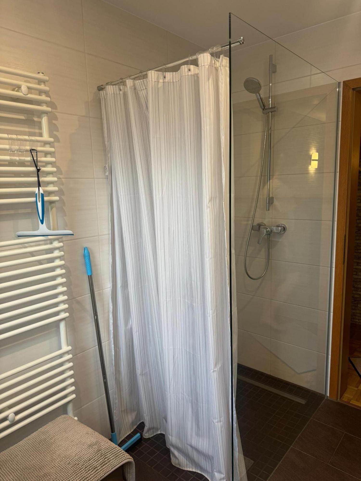 Gemuetliche Wohnung Koelner Norden エクステリア 写真