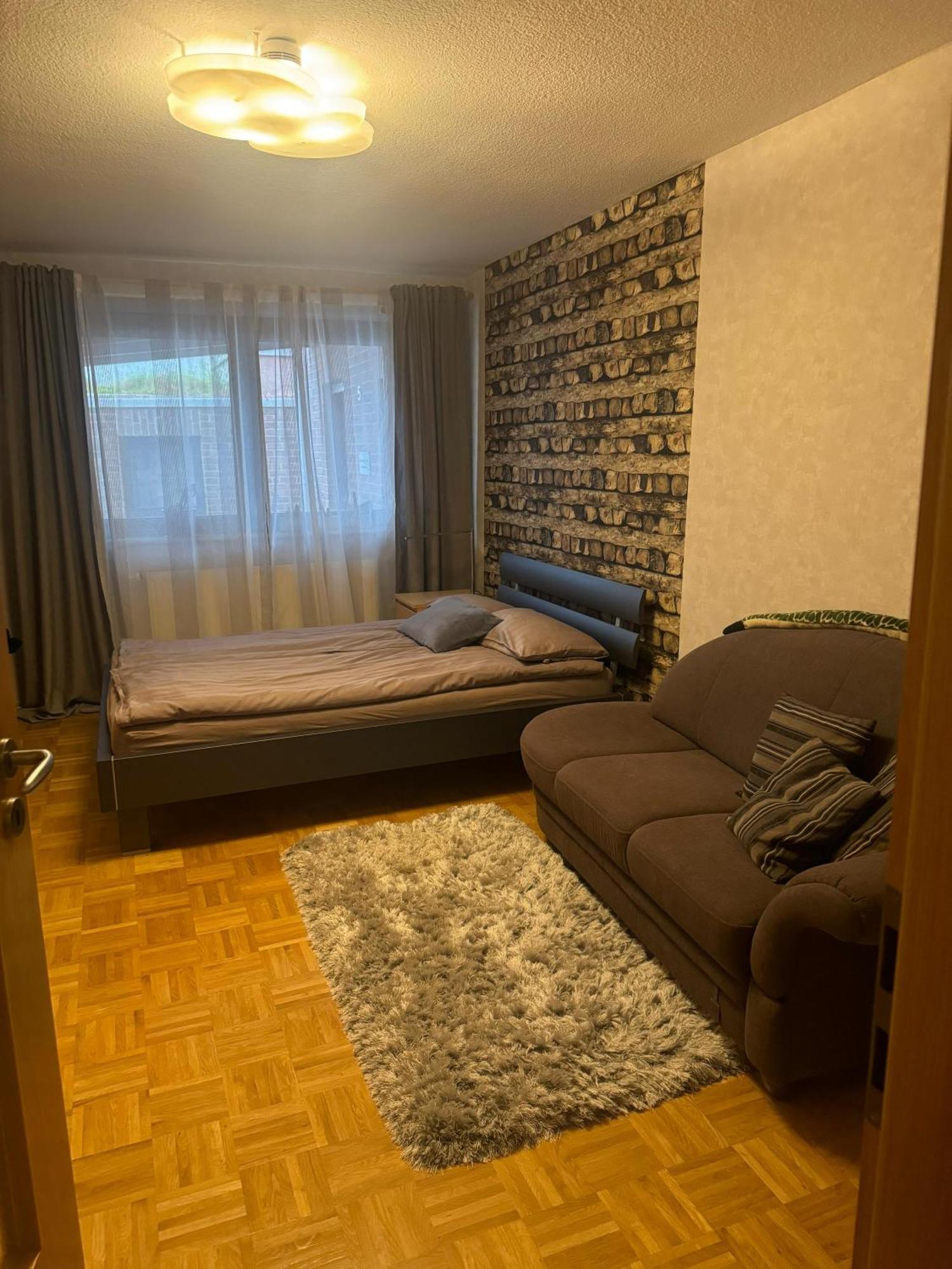 Gemuetliche Wohnung Koelner Norden エクステリア 写真